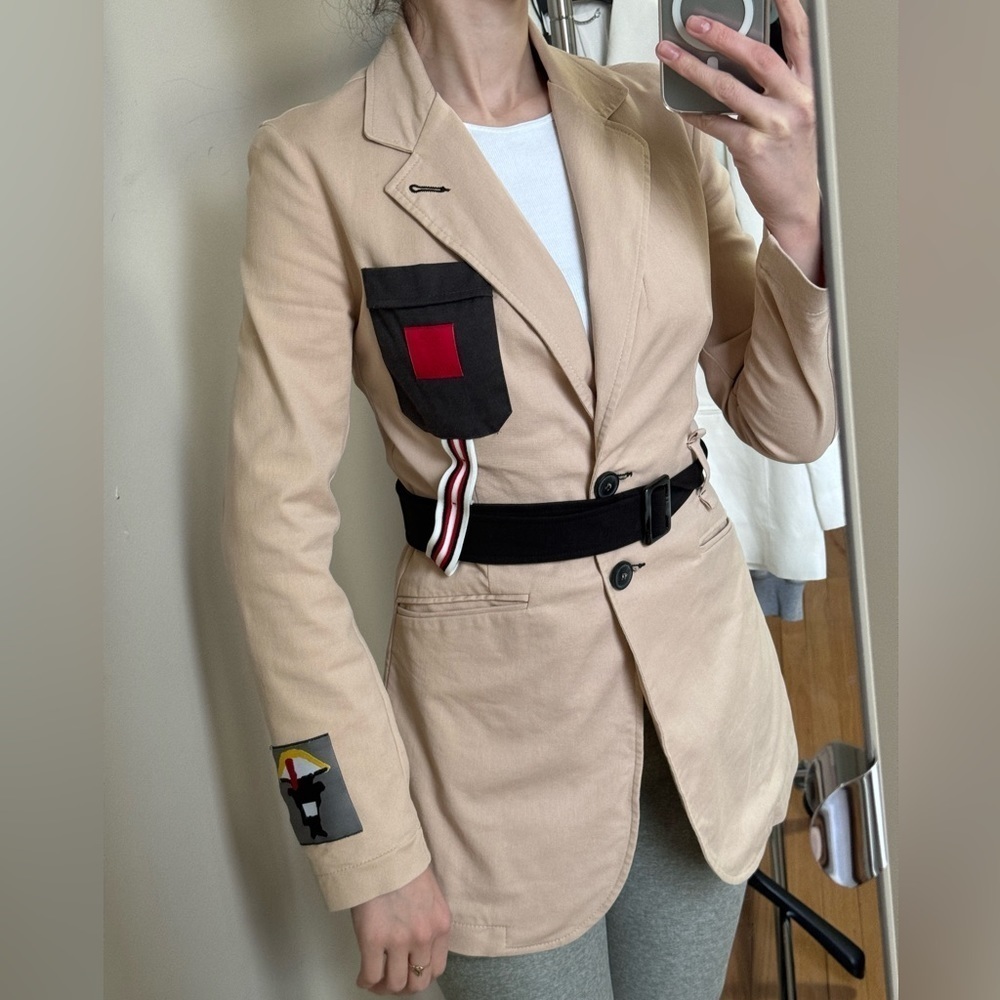 Designer AVTANDIL-73 Beige Jacket in Size Small